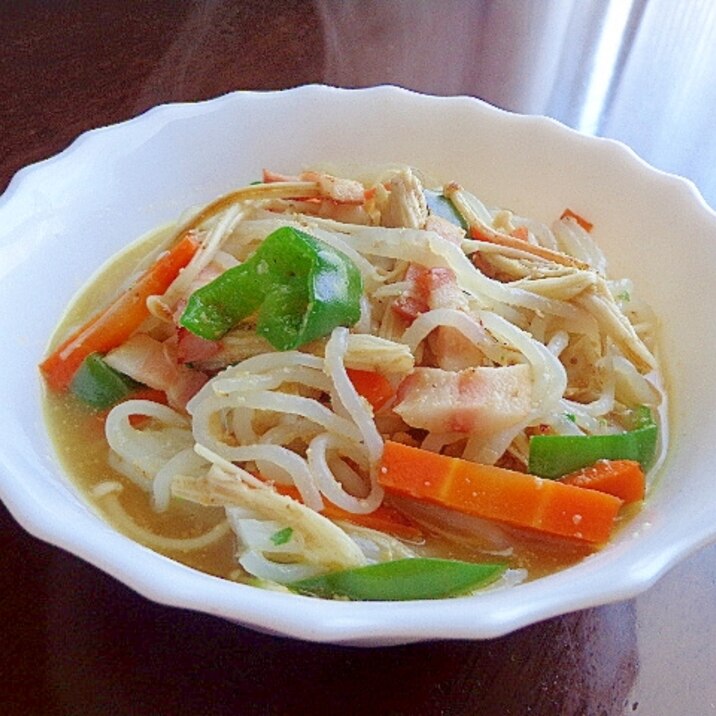 ダイエッターのベーコンエノキ塩胡麻ラーメン